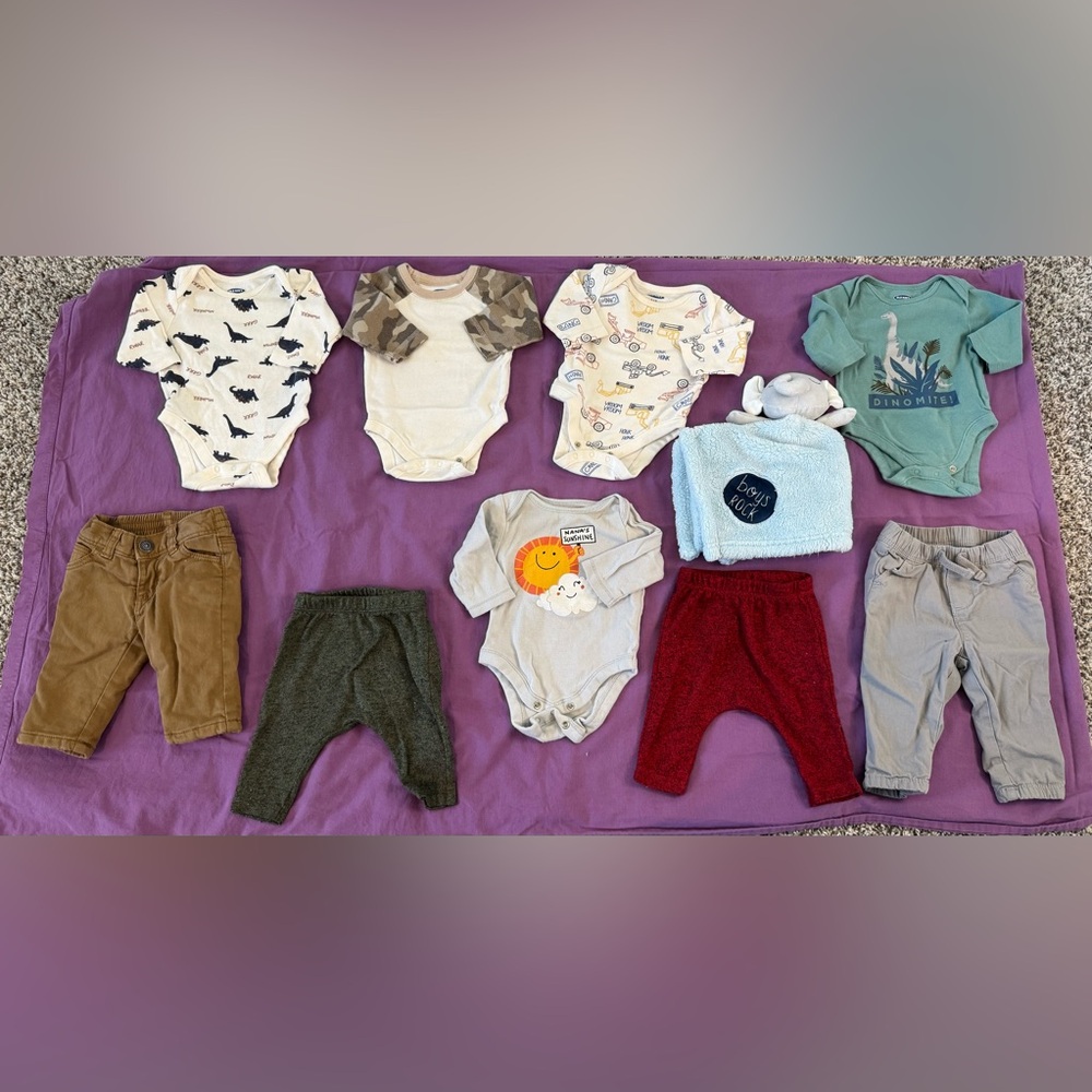 Old Navy 9 piece baby boy set with mini throw with attached elephant
